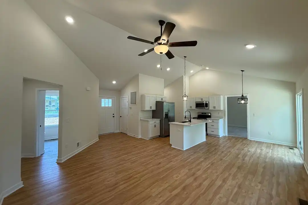 House in Colonial Beach - View 4