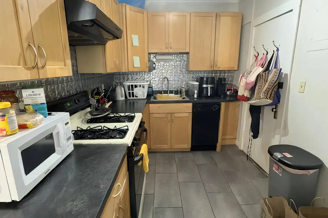 130 Sutherland Rd unit 7 - View 6