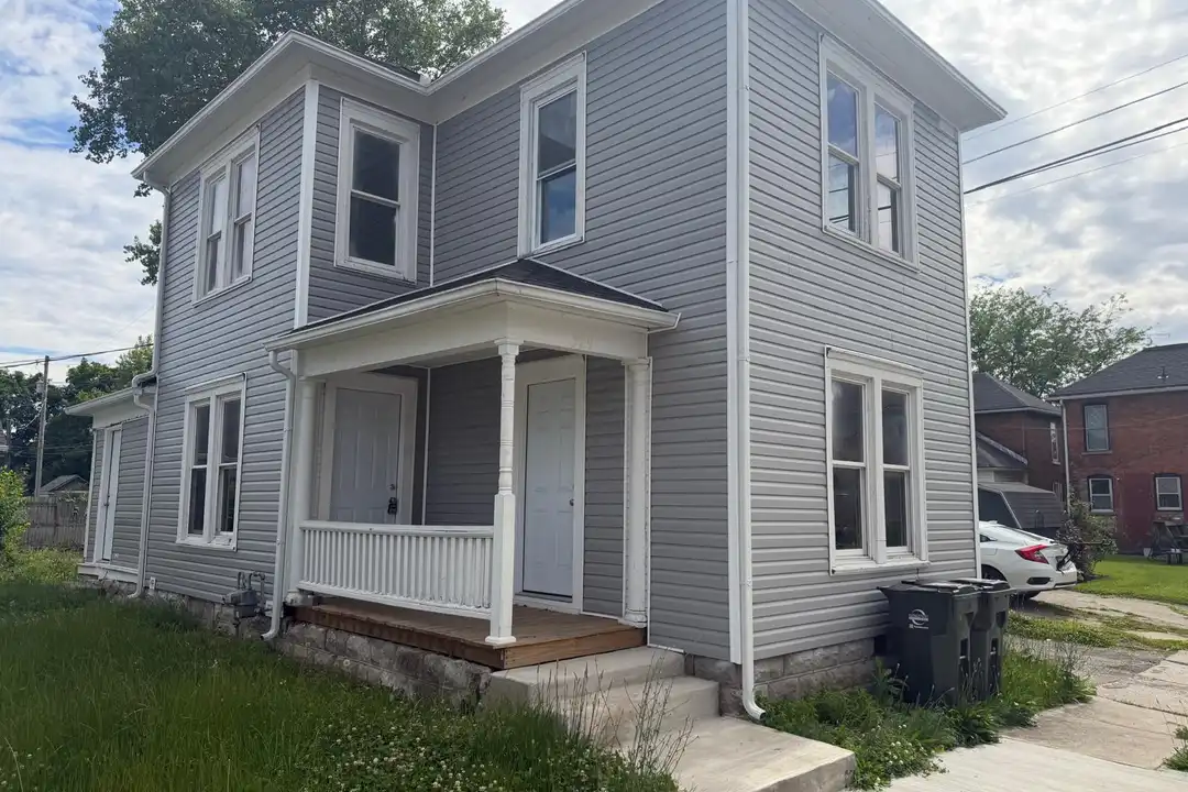 329 W Grant St – photo 1
