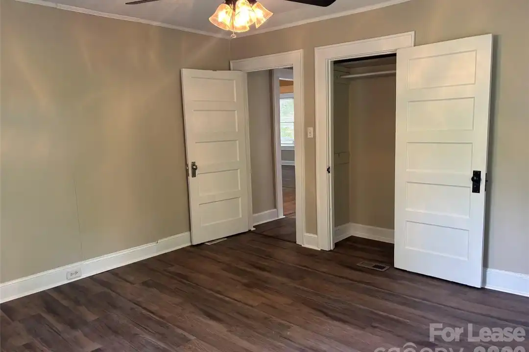 House in Concord - View 5