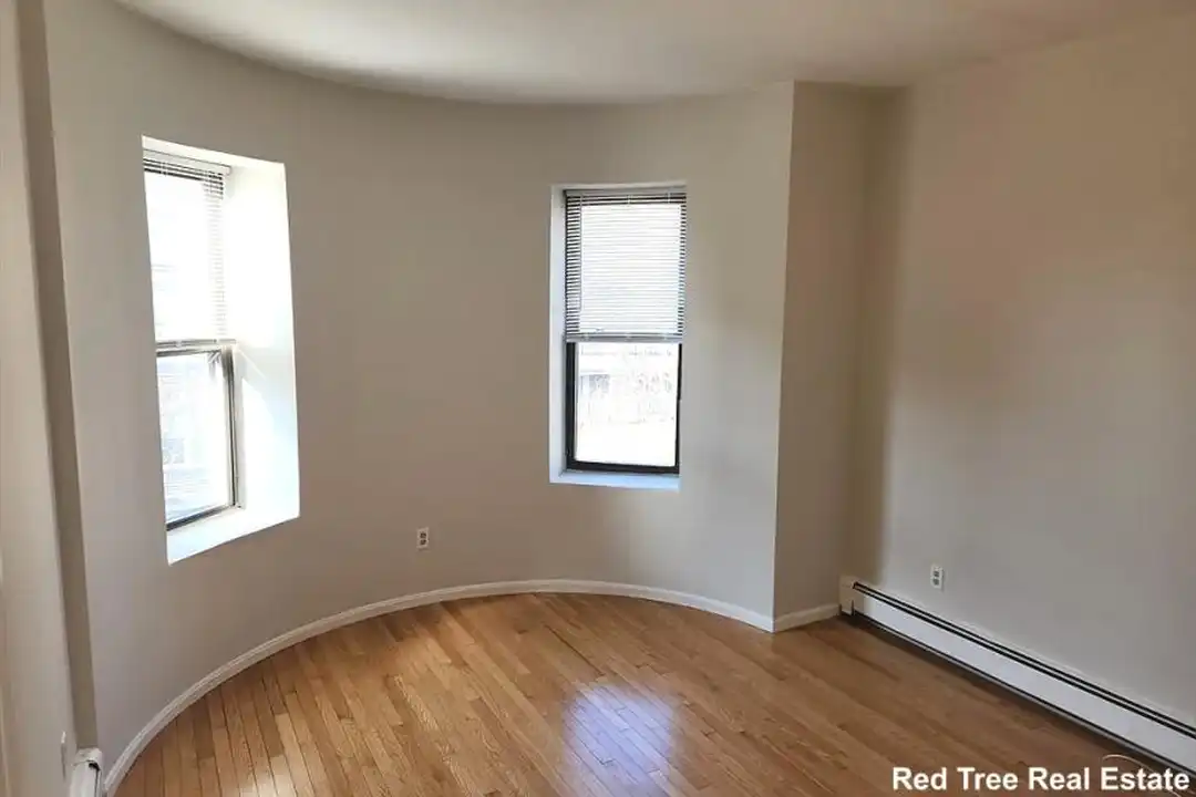 3148 Washington St - View 2