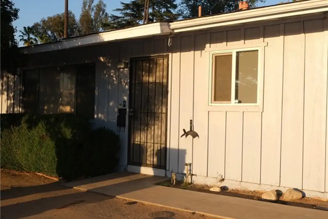 501 S University St unit 3 - View 6