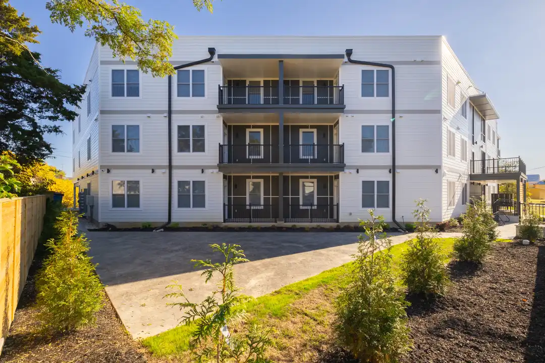1619 N 28th St – photo 1