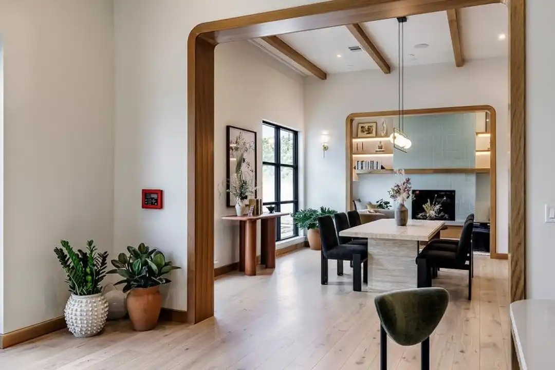 Apartment in Austin - View 3
