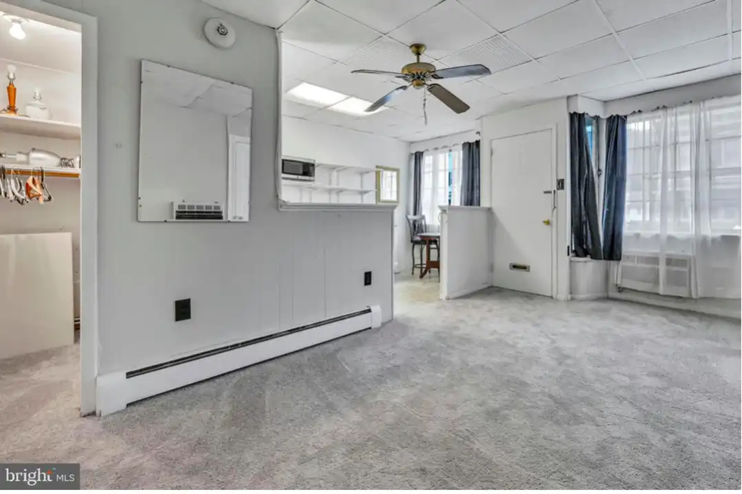 201 E Centre St unit 201 – photo 1 of 4