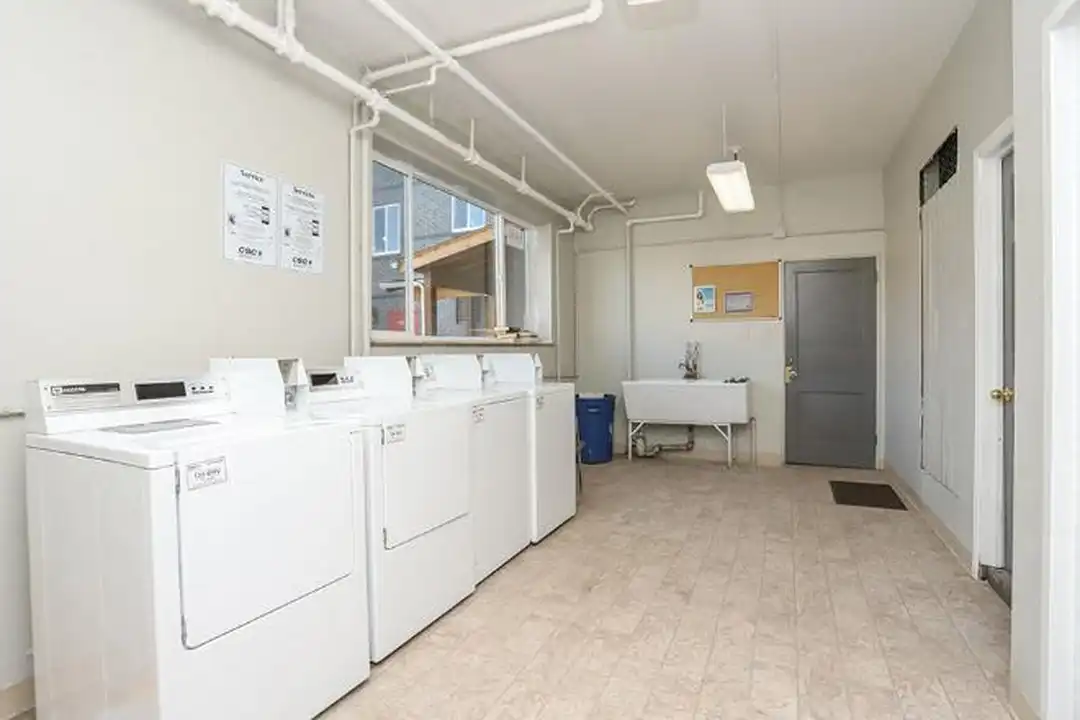 1200 Colorado Blvd – pohled 6