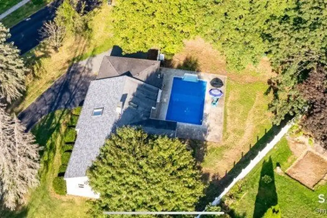 281 Spring St – photo 1 of 10