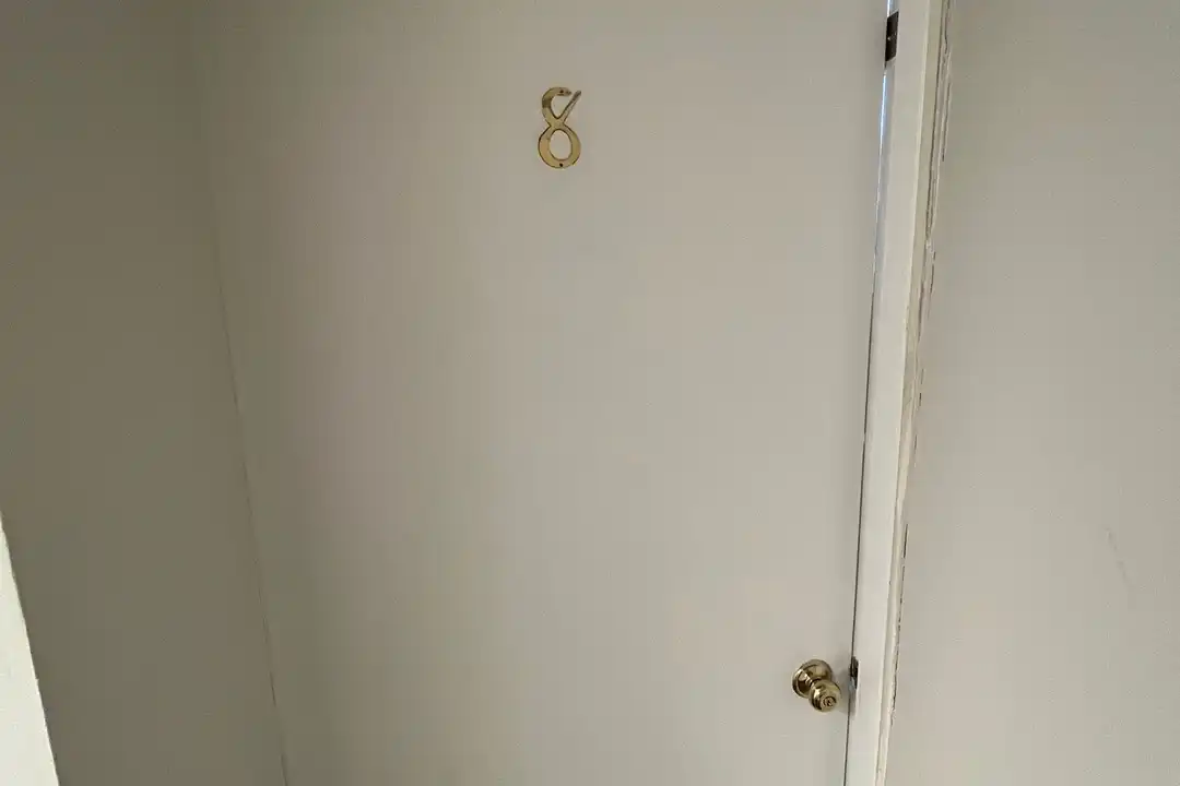 1015 Third St unit Apt 8 – photo 1 of 38