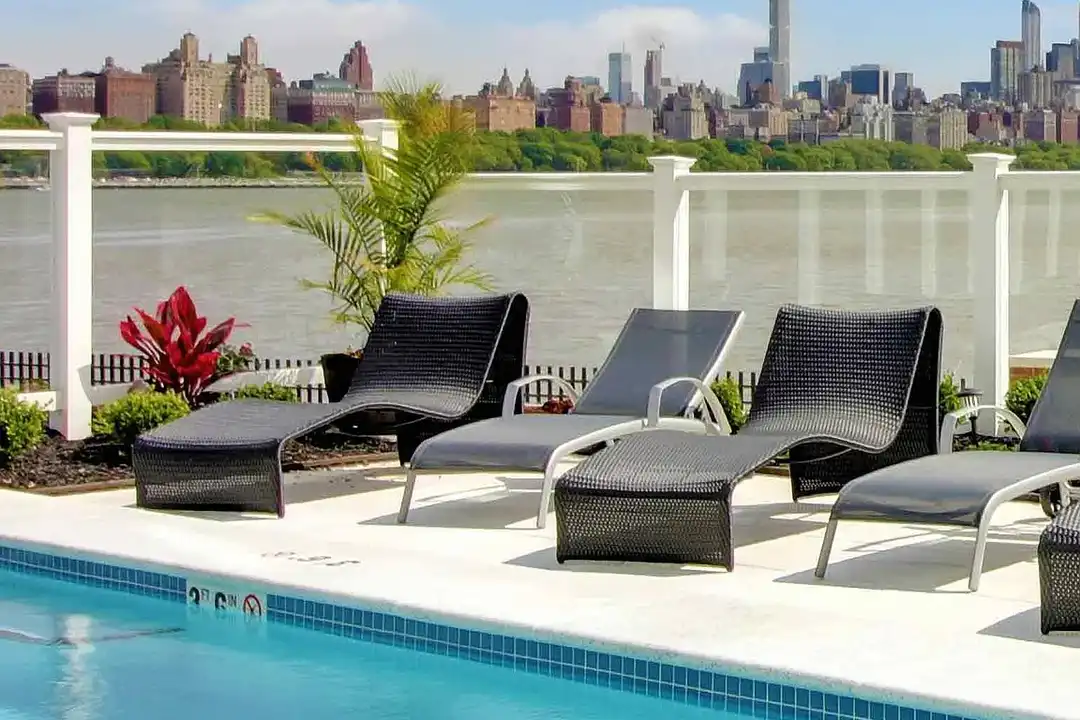 The View at Edgewater – photo 1