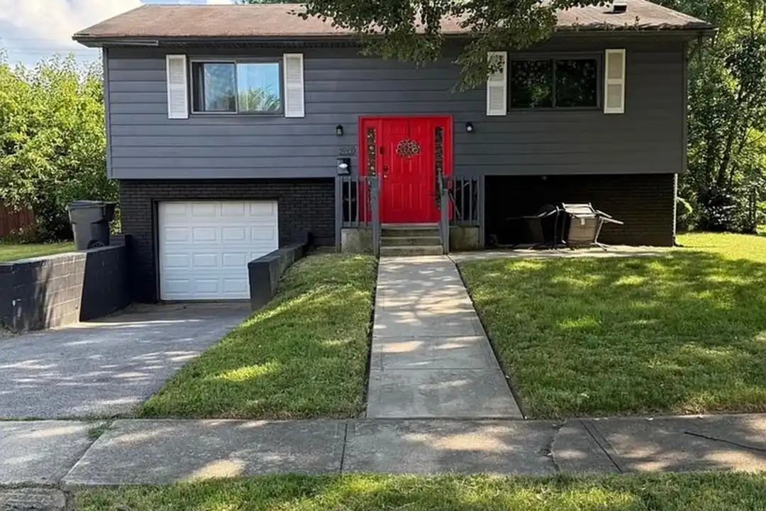5049 Gunston Dr – photo 1