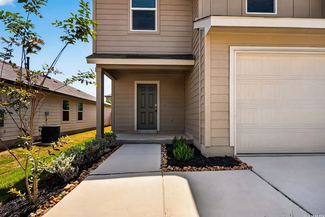 1616 House Finch Dr - View 4
