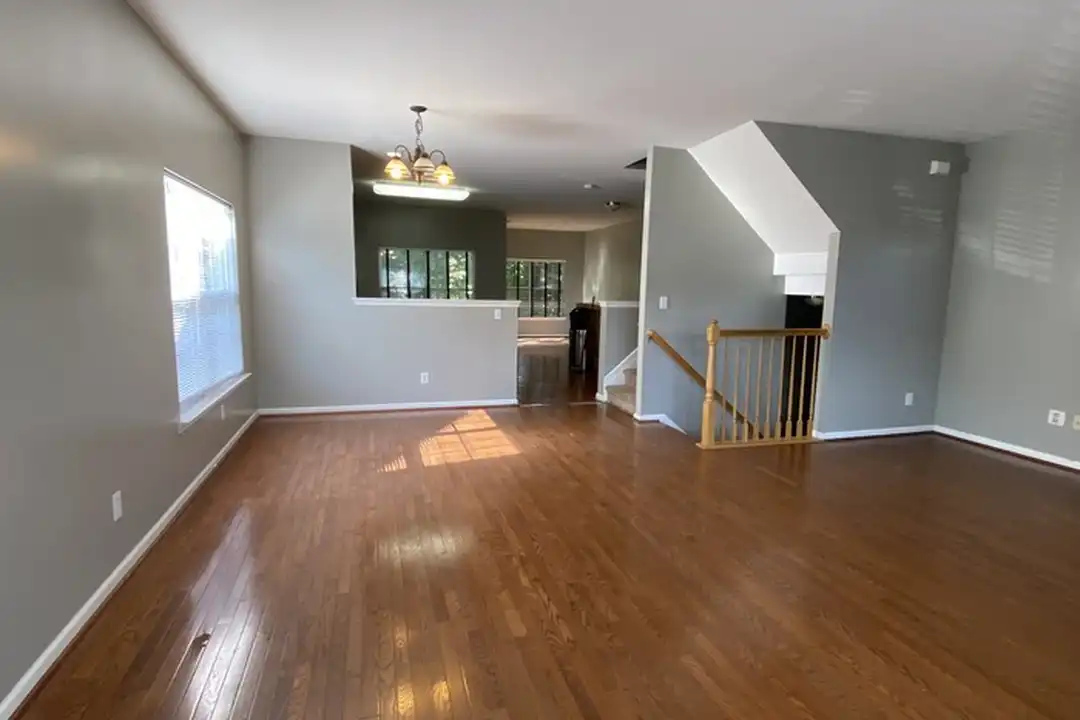 2810 Barrymore St unit UNIT 104 – pohled 5