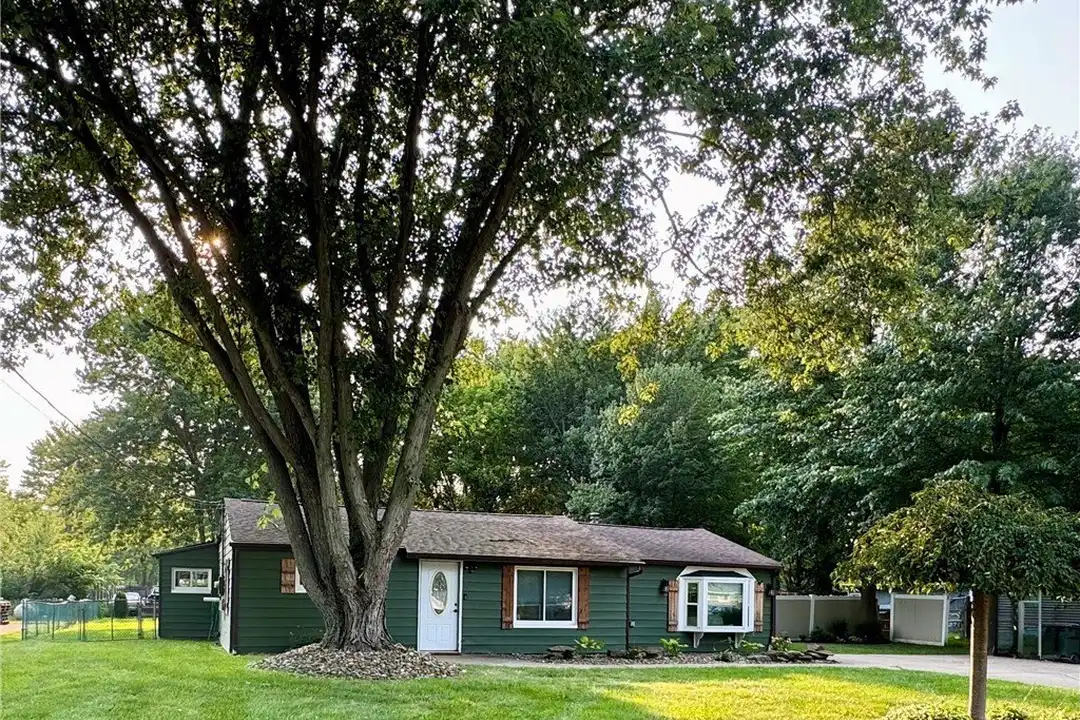 12755 Vincent Dr – photo 1 of 20