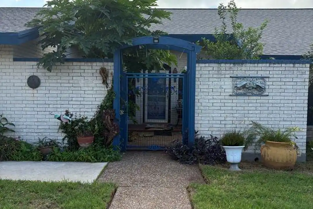 120 Shore Dr unit NA – photo 1