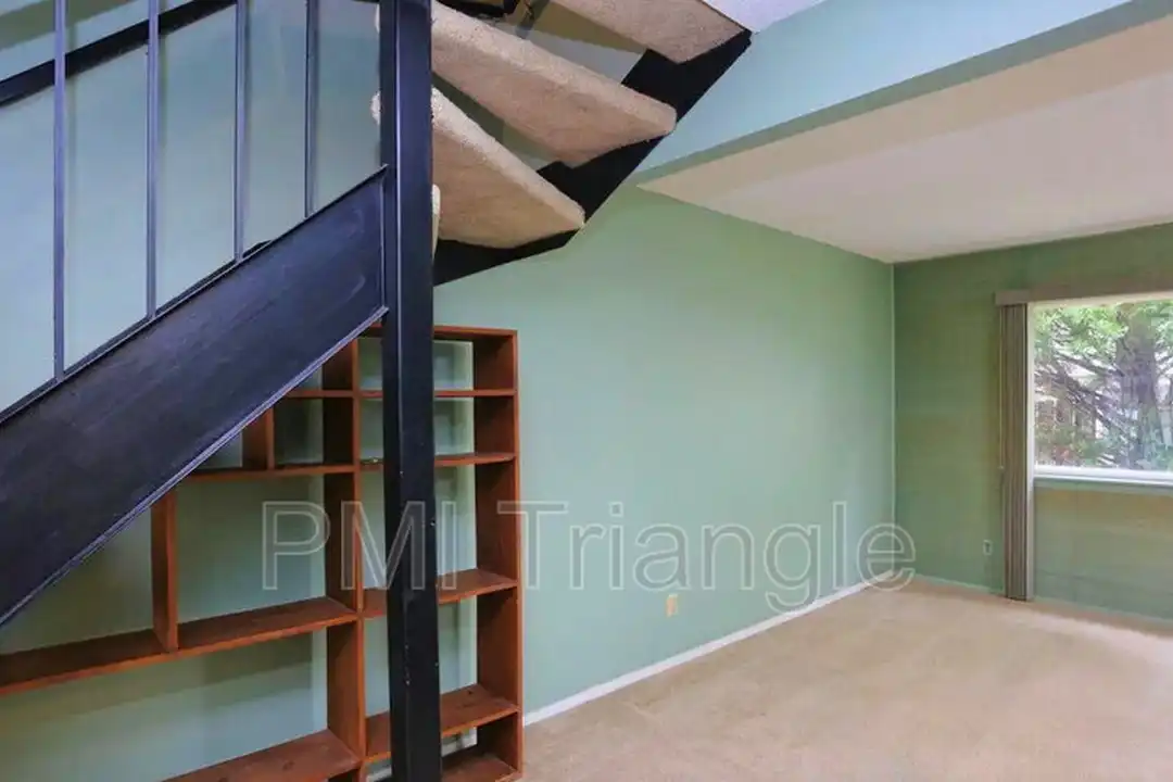 220 Elizabeth St unit D4 - View 6