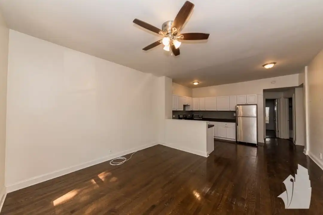 Apartment in Lake View Township, Ravenswood, Lincoln Square - View 3