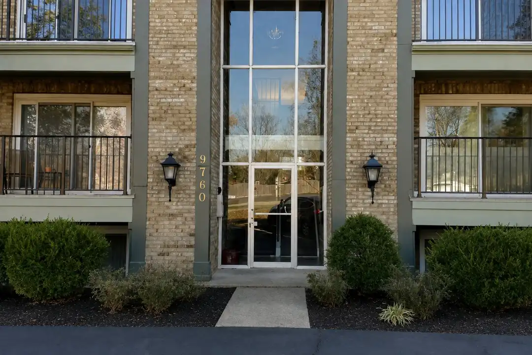 9760 Bunker Hill Ln unit 77 – photo 1 of 18