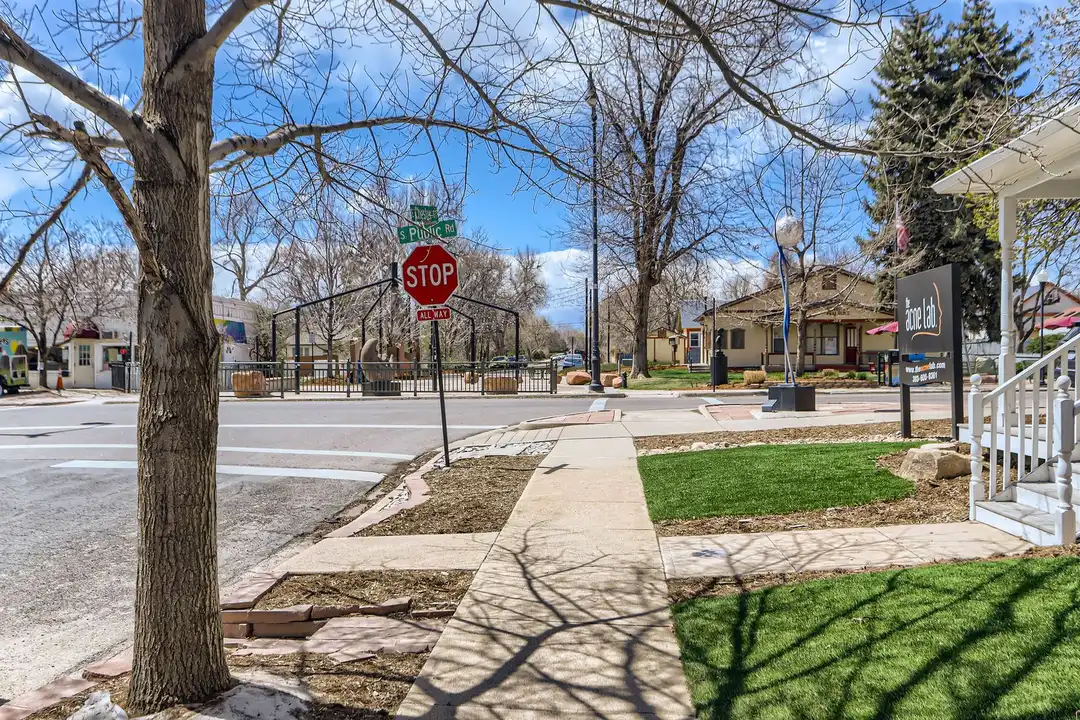 103 E Chester St unit A - View 4
