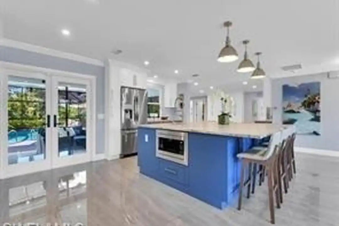 1902 Princess Ct - View 6