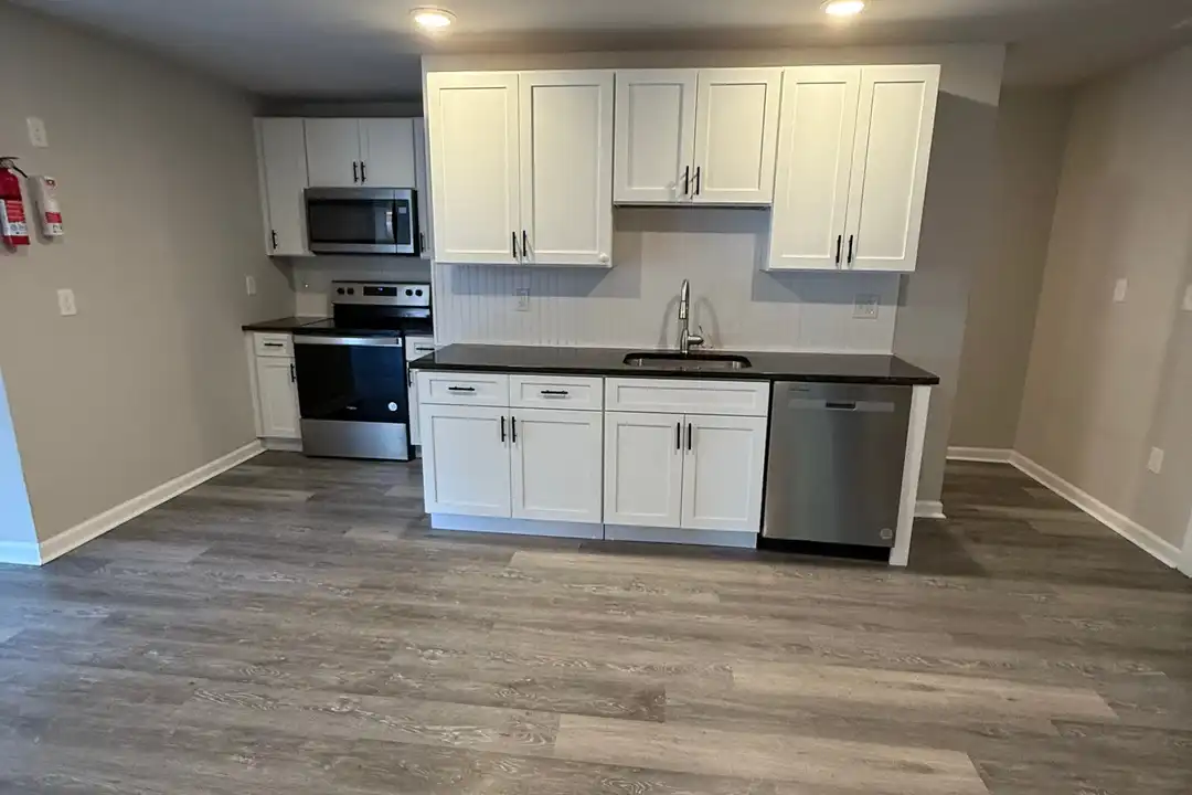 355 Walnut St unit Unit B – photo 1