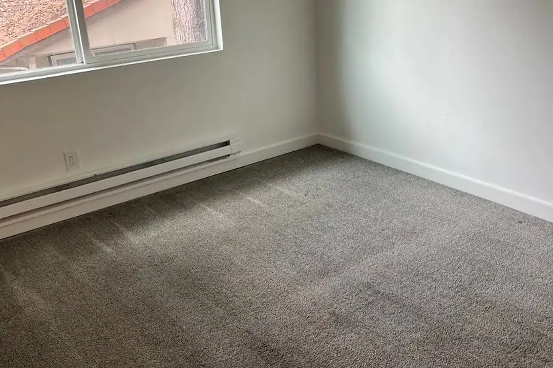 2212 O St NE unit D - More