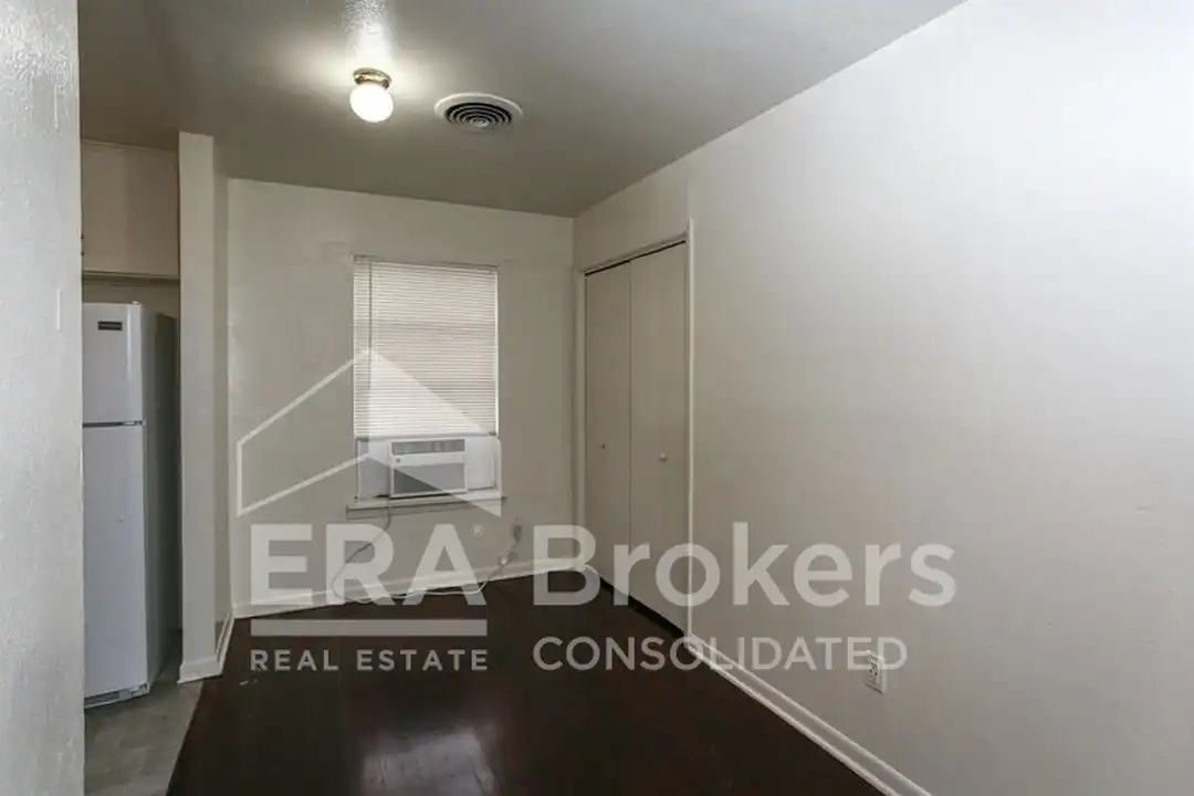 507 Adams Ave unit B - More