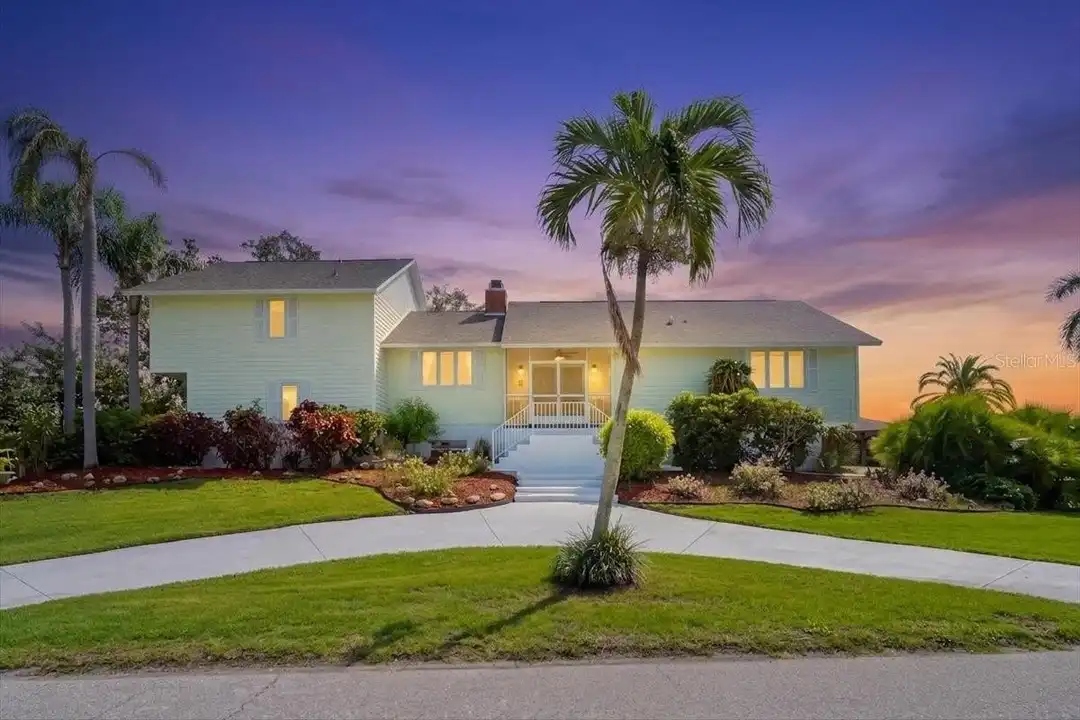 2407 Palma Sola Blvd – photo 1