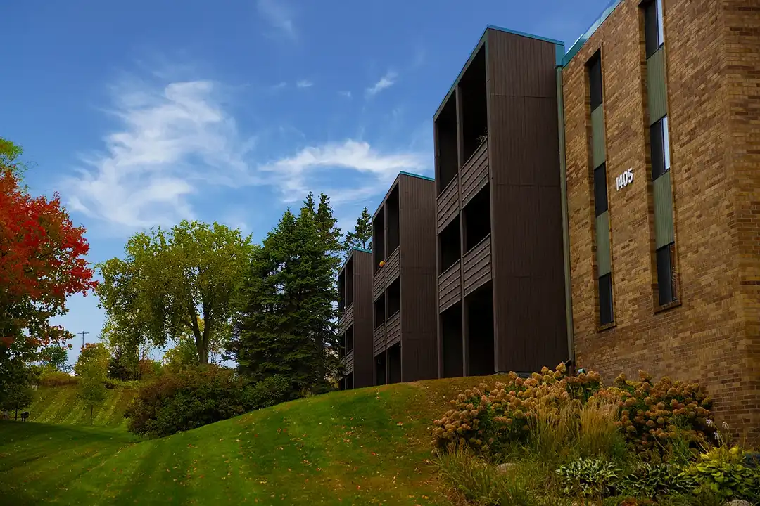 Salem Green Apartments - More