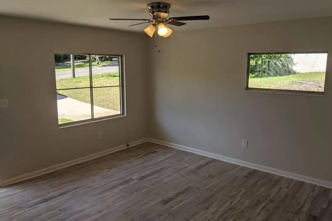 House in Tallahassee - View 3
