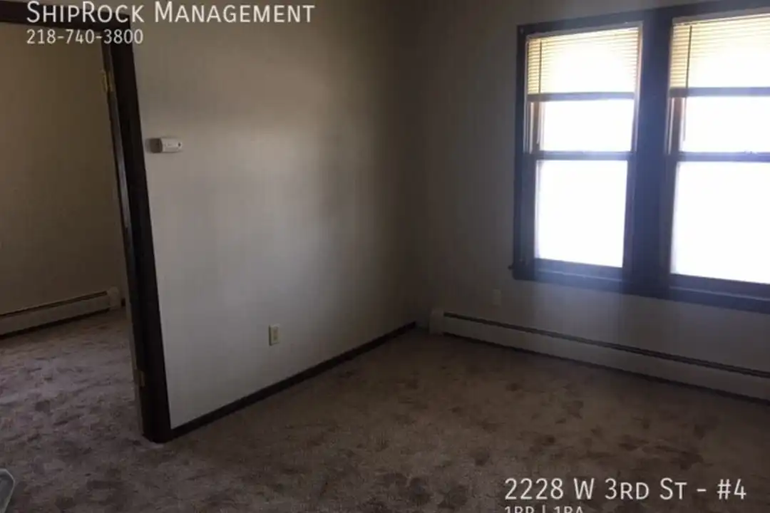 2228 W 3rd St - View 2