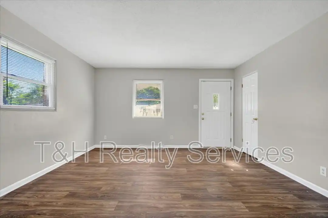 House in Indianapolis - View 4