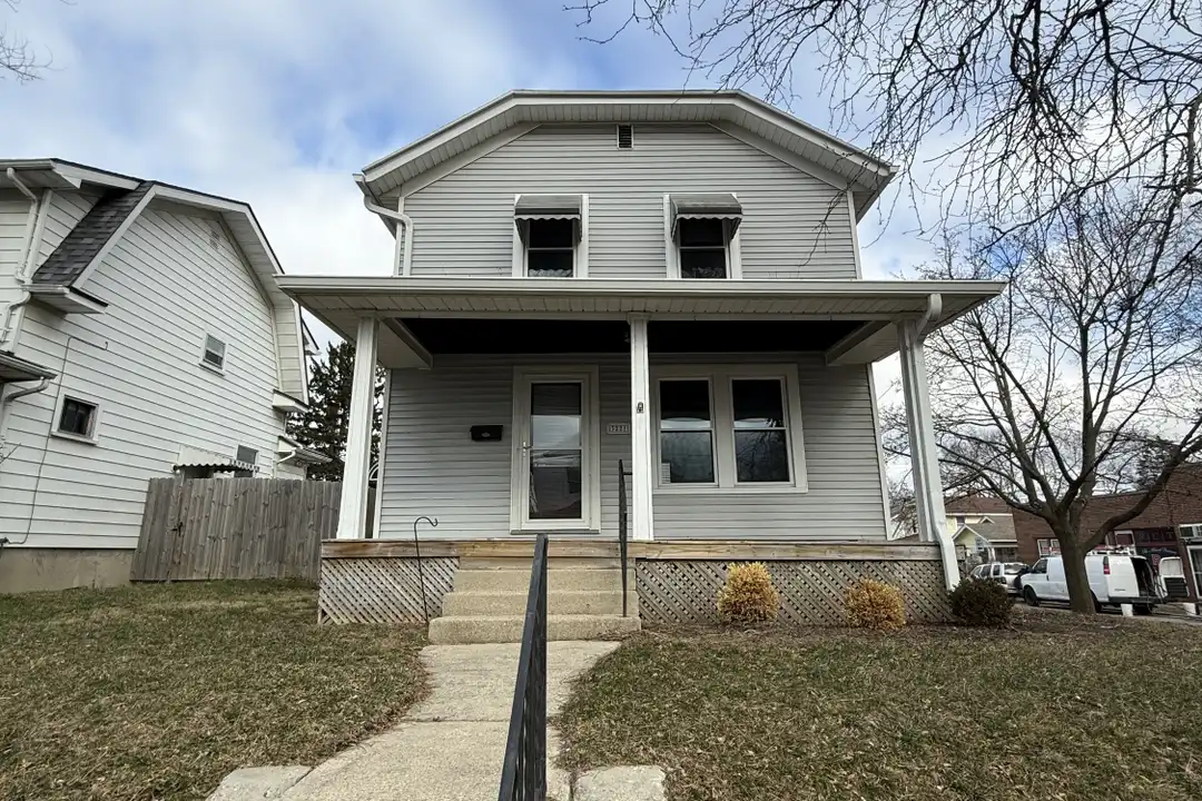 3221 Wayne Ave – photo 1