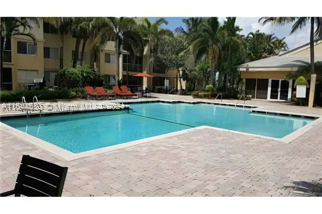 5760 Rock Island Rd - View 2