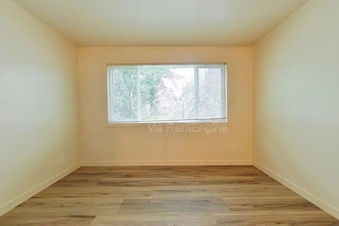 33808 SE Melody Ln unit Apt 3 - View 4