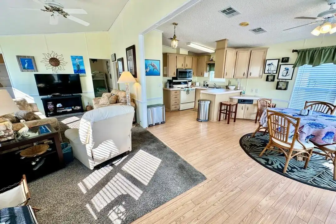 590 Nettles Blvd unit 1537486P - View 3