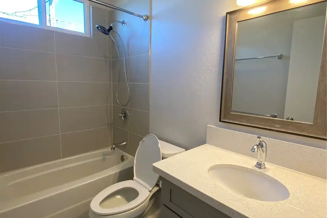 1905 Naio St #1 - View 4