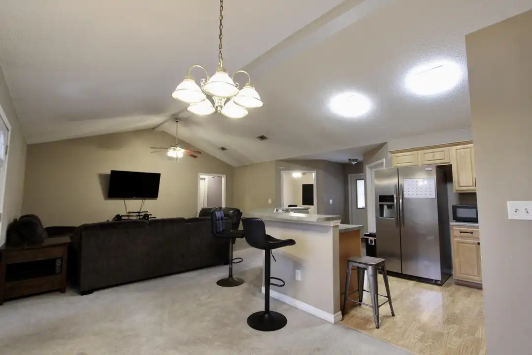 220 Tiffot Ct - View 5