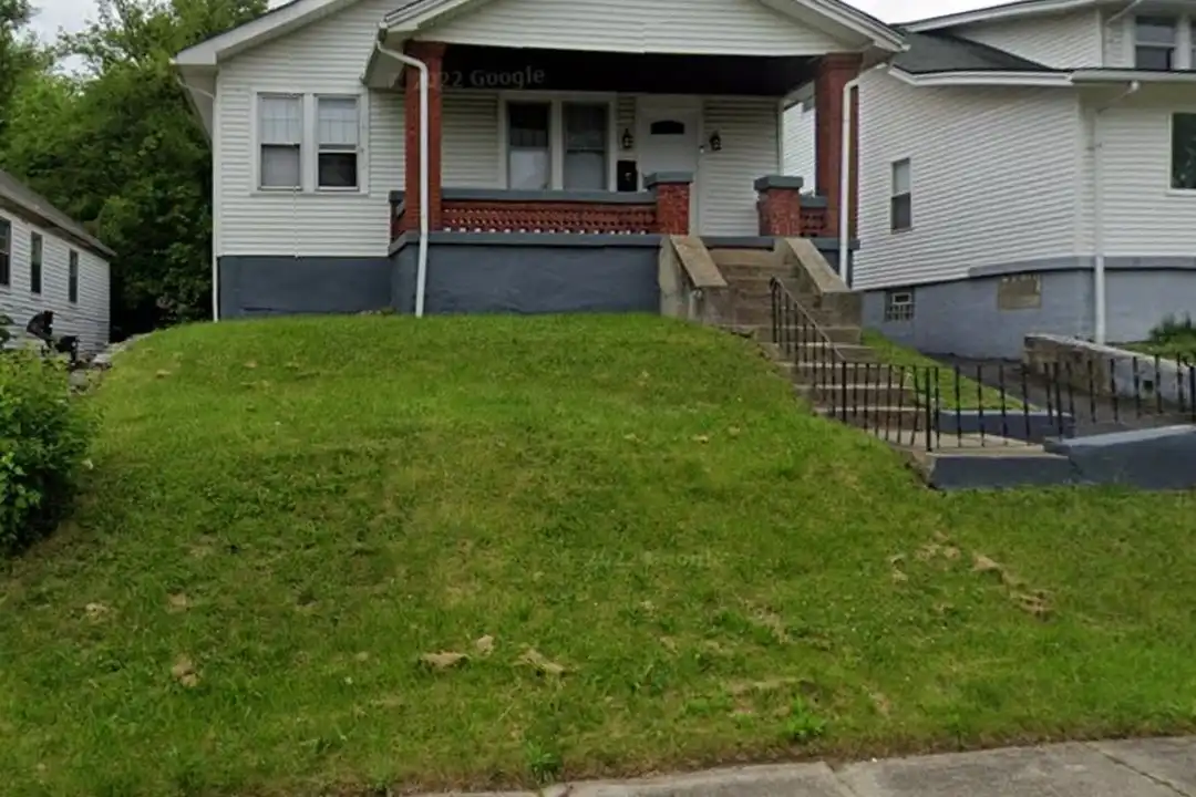118 N Quentin Ave – photo 1