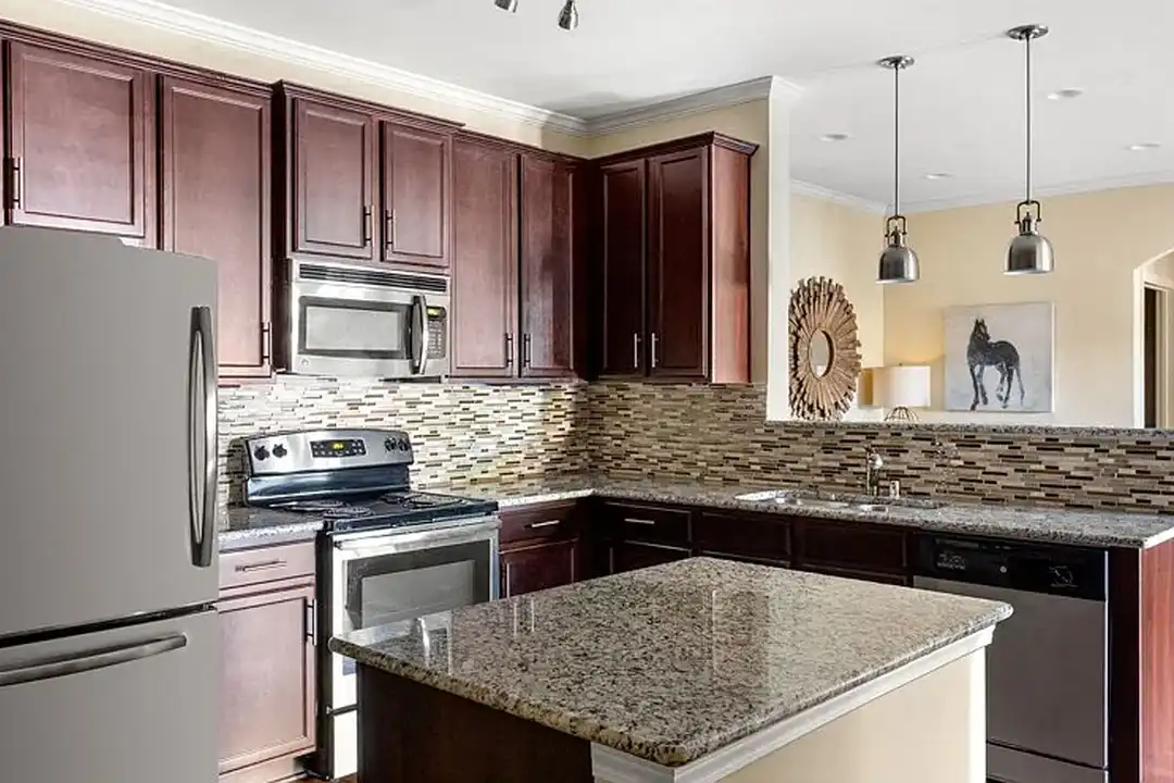 Claiborne Crossing Apartments – photo 1