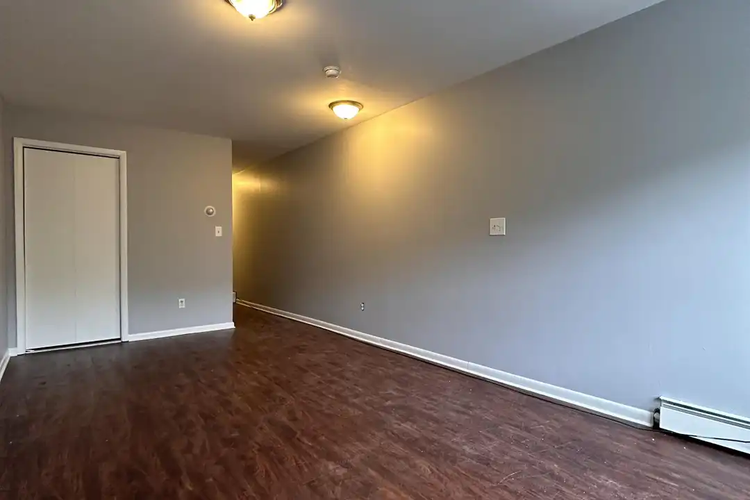 311 Clinton Ave unit 309 - More