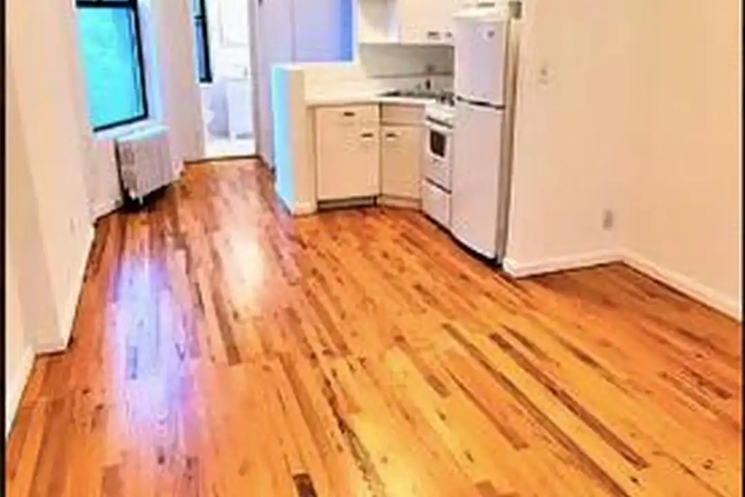 247 E 62nd St unit 15 – pohled 2