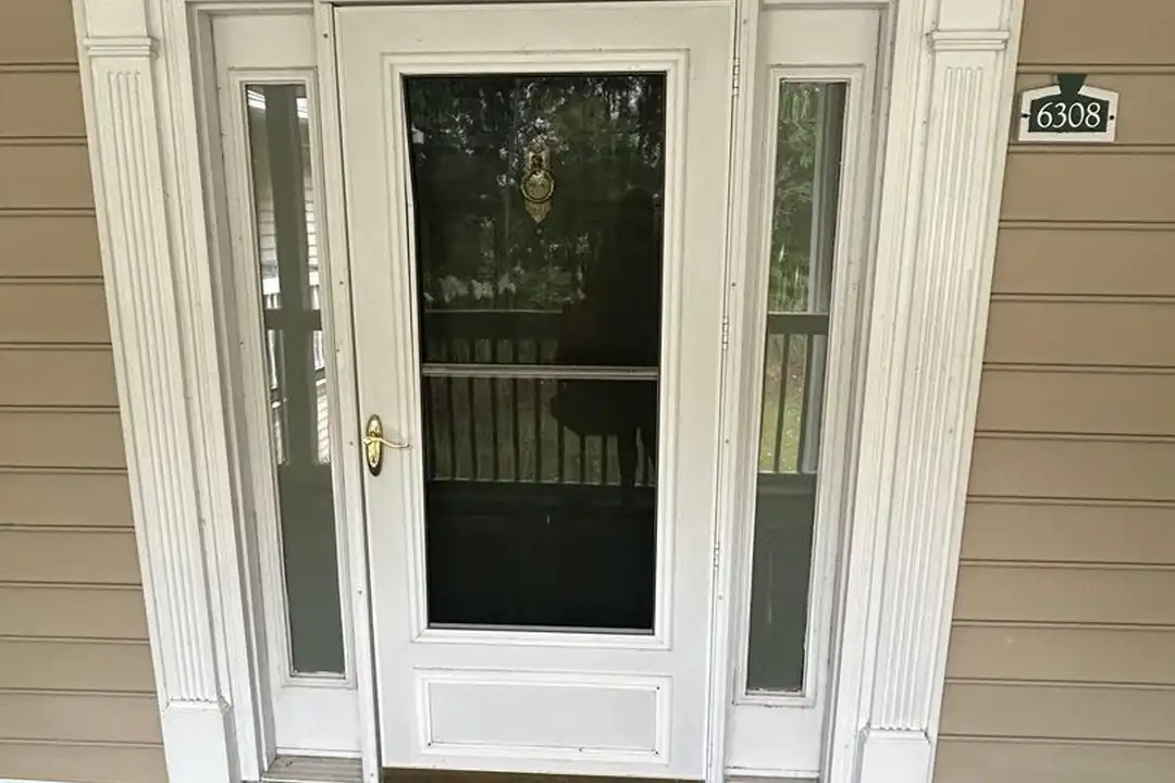 6308 Sweetwater Blvd - View 2