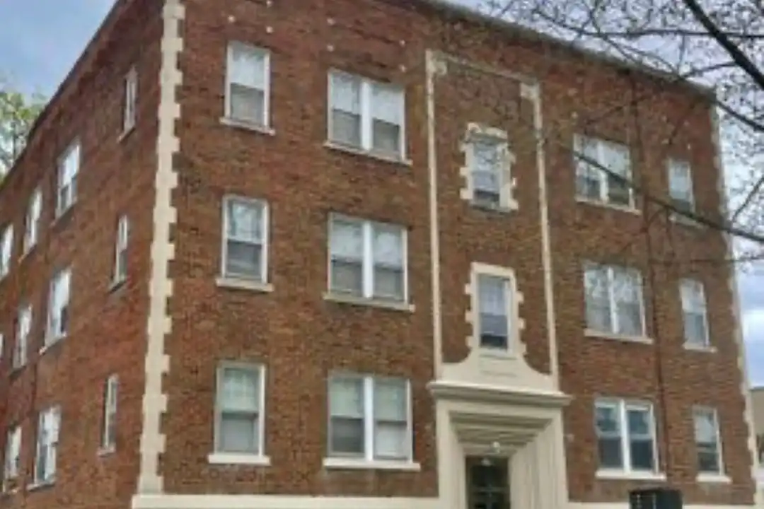 1385 Manor Park Avenue – photo 1