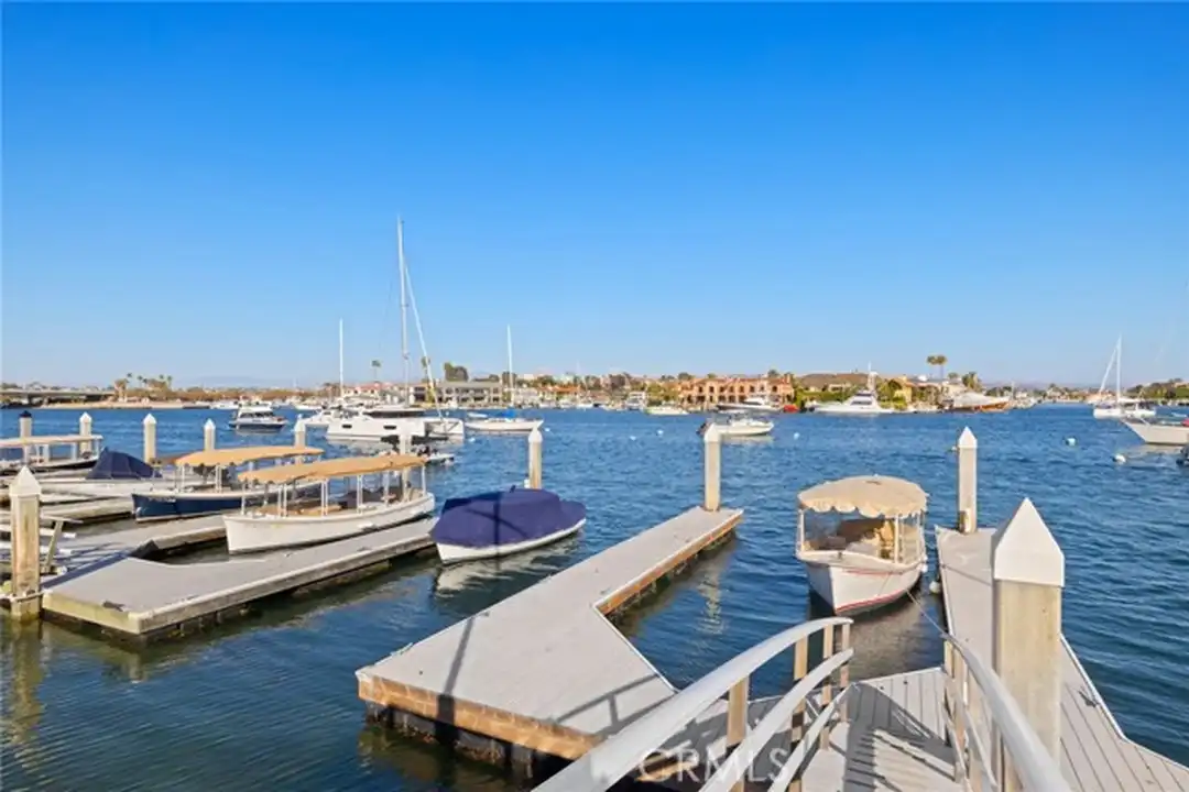 2732 Bayshore Dr - View 5