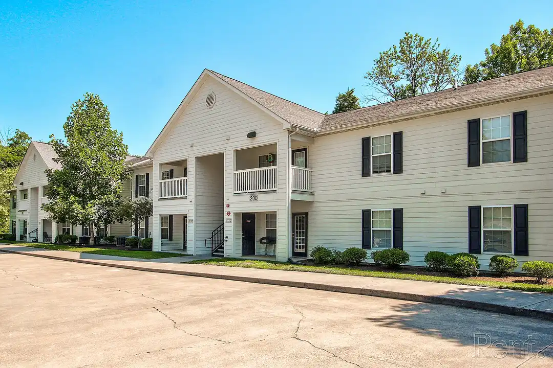 Hallmark at Oak Ridge Apartments - 500 Tuskegee Dr - Oak Ridge, TN | Rent.