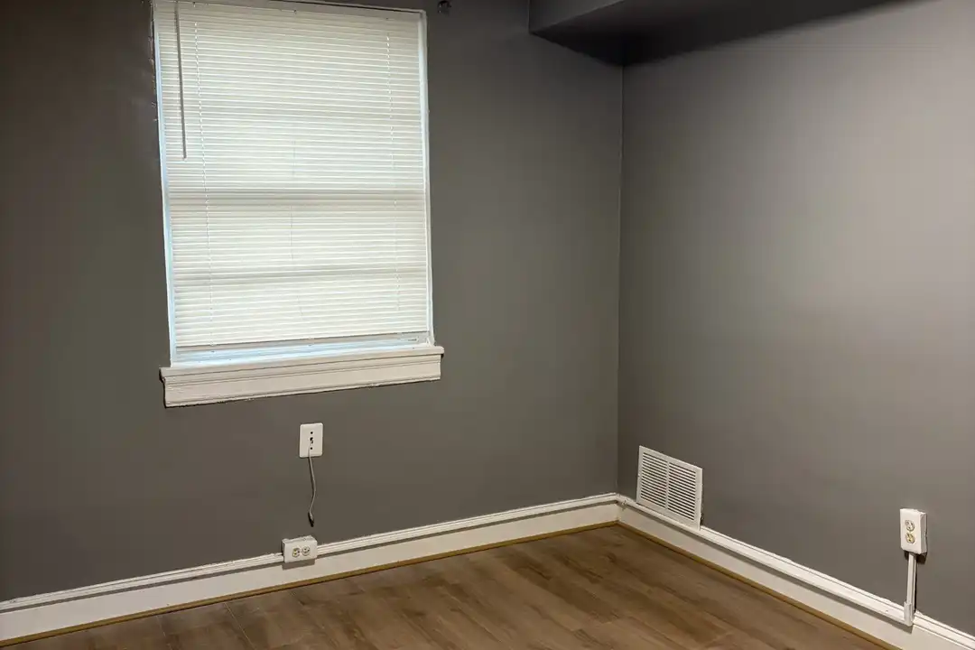 Apartment in Washington - View 3