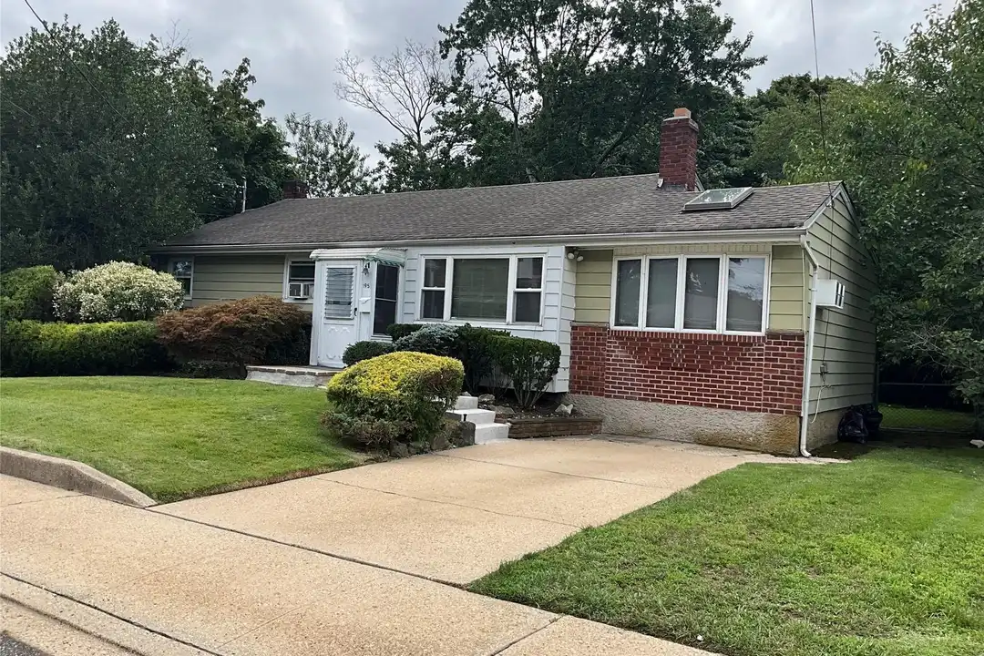 195 Central Park Rd – photo 1 of 25