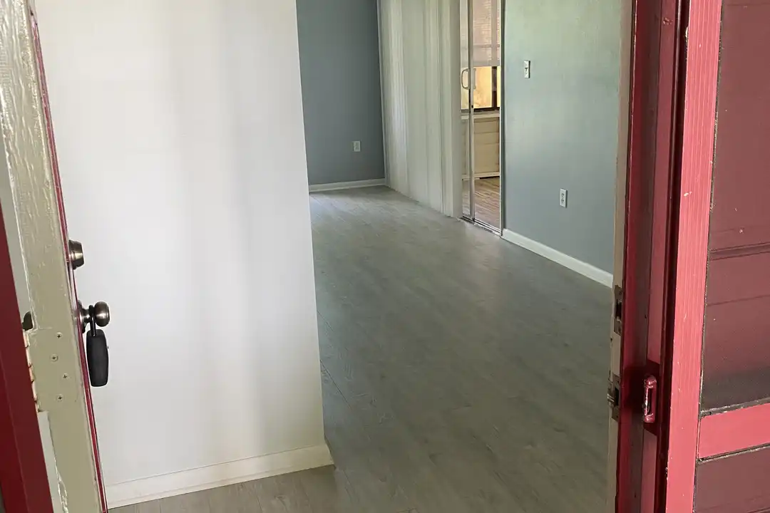 610 Windrush Bay Dr unit 226 - View 3