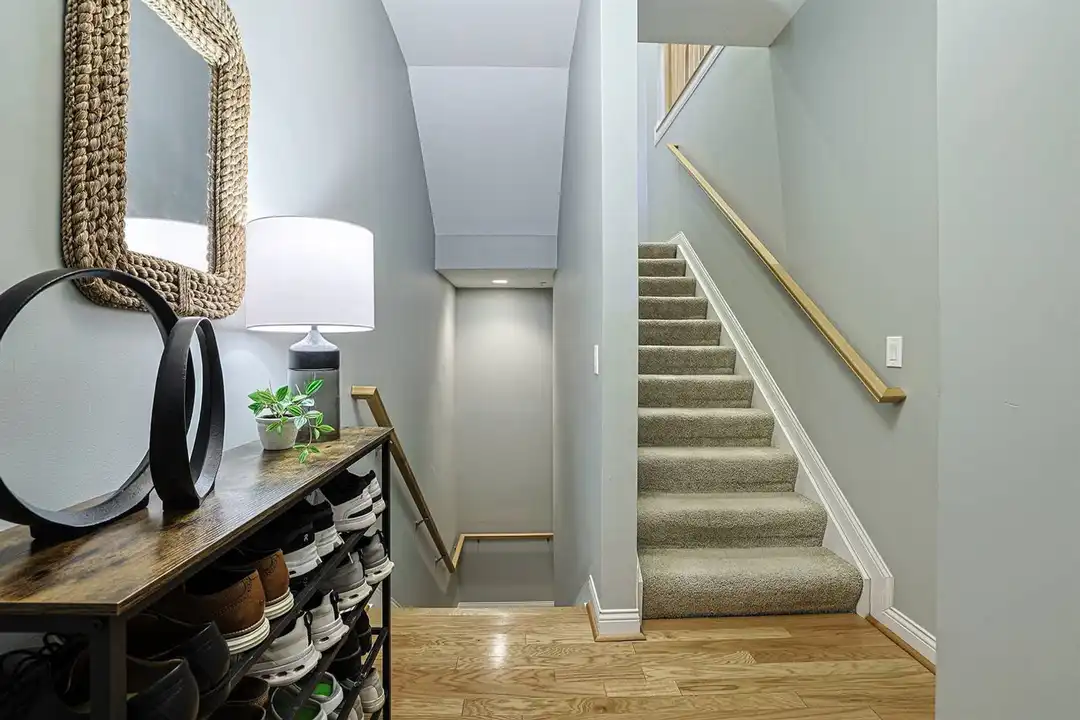 215 Stetson St - View 4