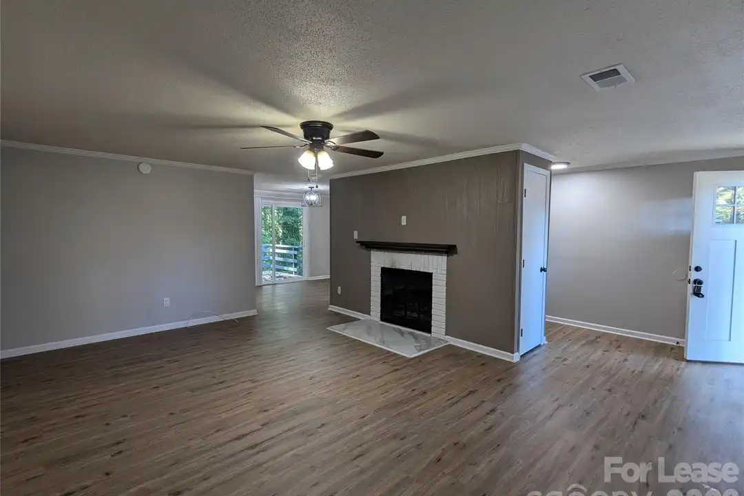 House in Mooresville - View 4